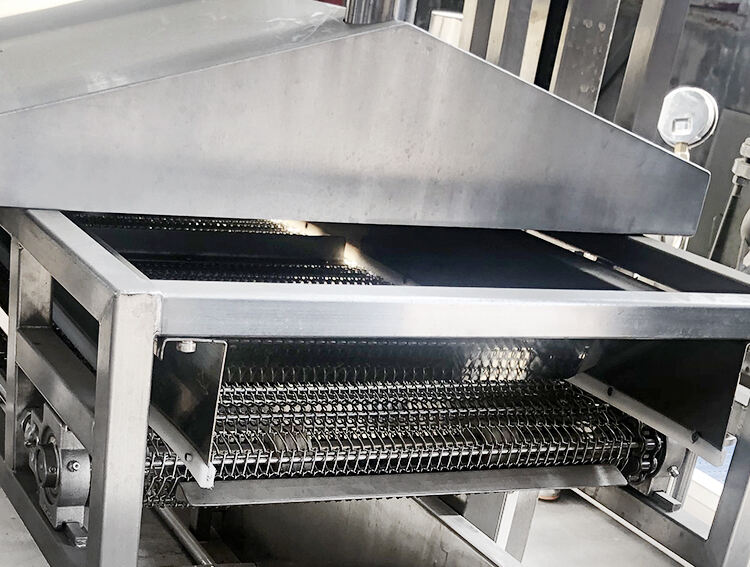 Conveyor Belt Onion Garlic Frying Machine Commercial Gas Continuous Frying Machine Donuts Conveyor Deep Fryer manufacture