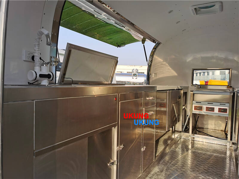 UKUNG fully equipped food trailer electric with bathroom food trailer crepe coffee van food trailer factory