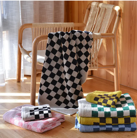 QK 100% Cotton  Houndstooth TextureTerry Absorbent Jacquard Bath Towels Quick Drying Beach Towel Manufacturer OEM  ODM Supported supplier