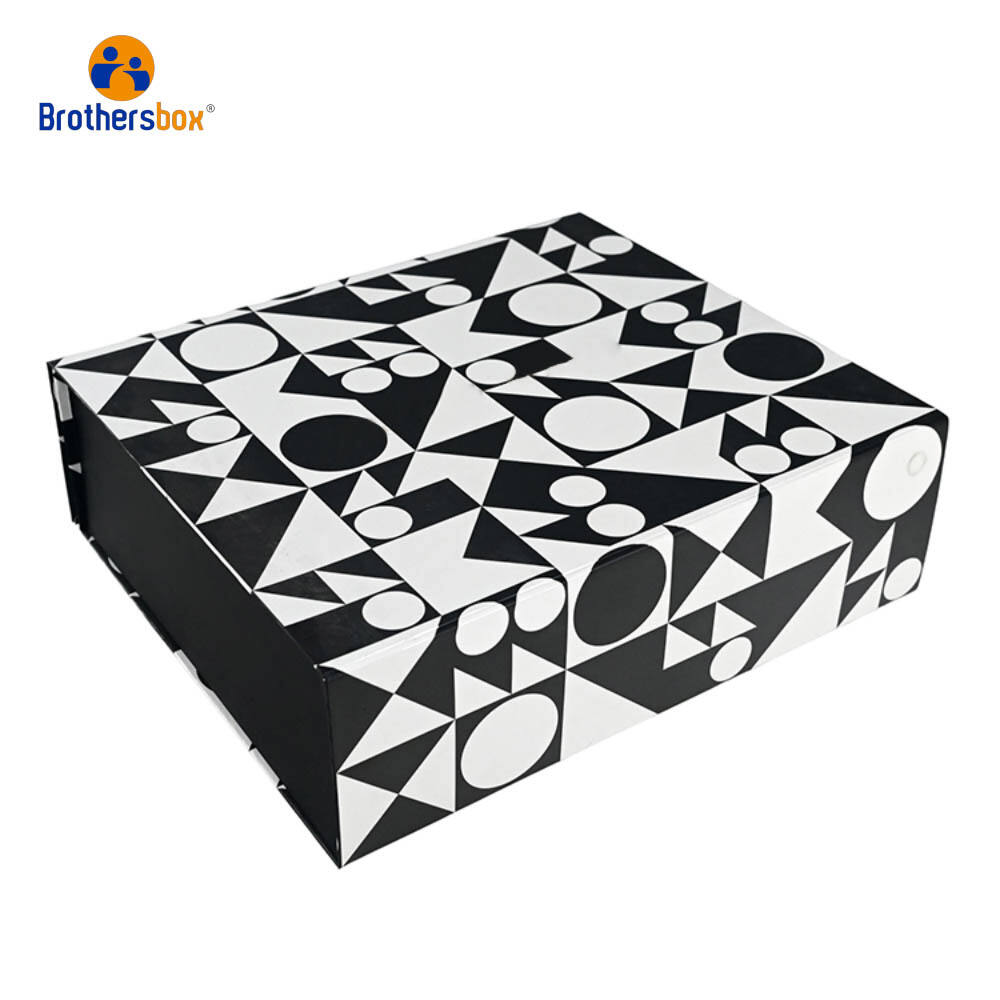 Custom boxes for chocolate packaging