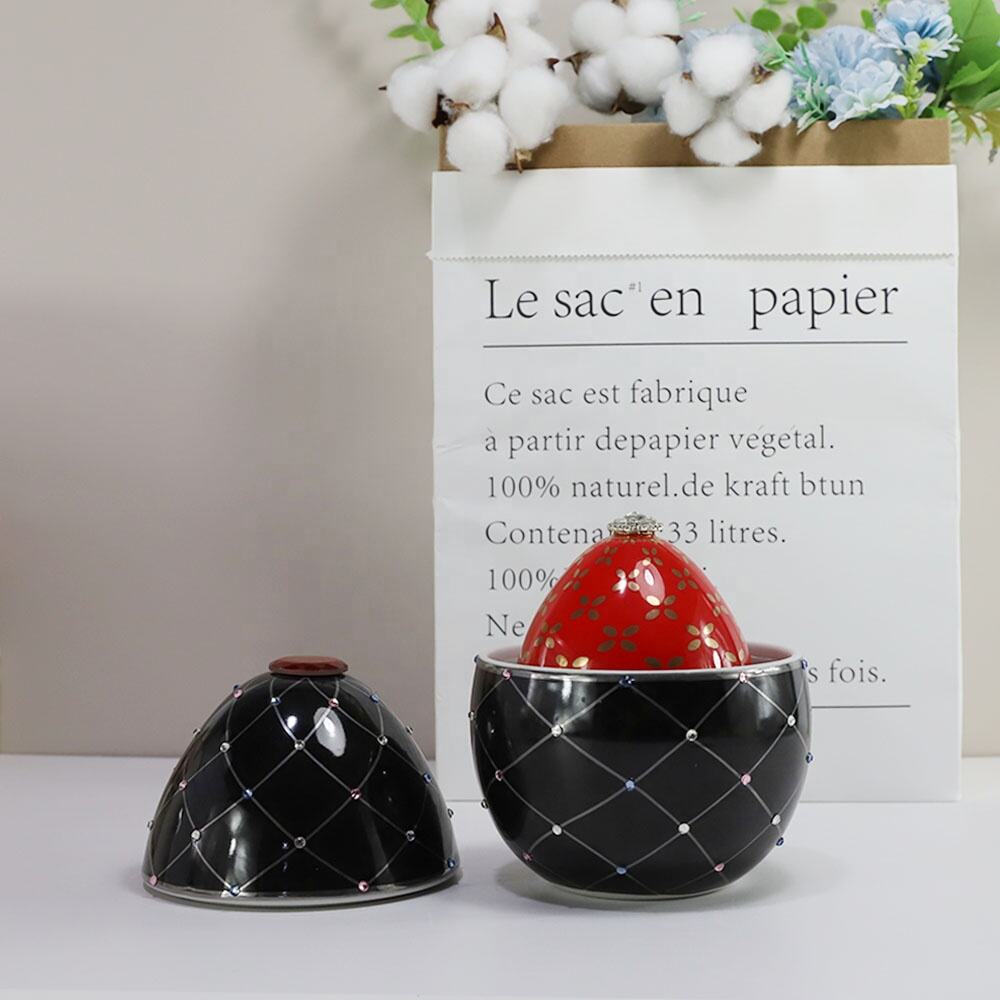 Synwish Custom Printed Egg Shaped Black Candle Jars Ceramic Candlestick Holder with Lids factory