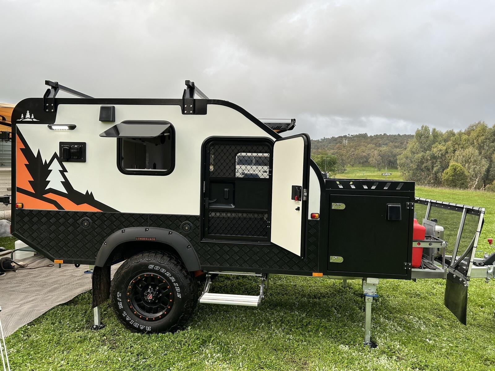 Pioneer Reisecamper Hardtop Geländewagen Wohnwagenanhänger Familiencaravan zu verkaufen Lieferant