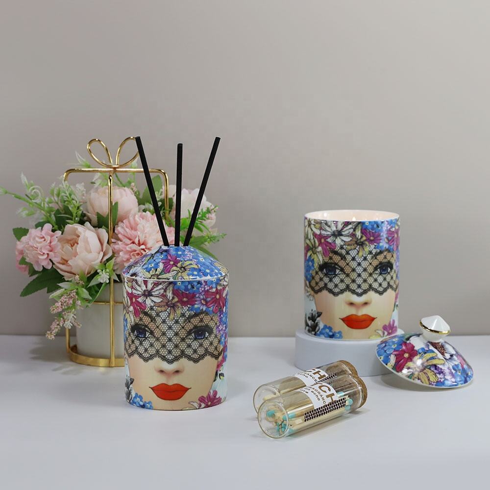 SYNWISH Custom Fornasetti Ceramic Candle Vessel Candle Containers Scented Candles Paraffin Wax In Bulk With Box manufacture