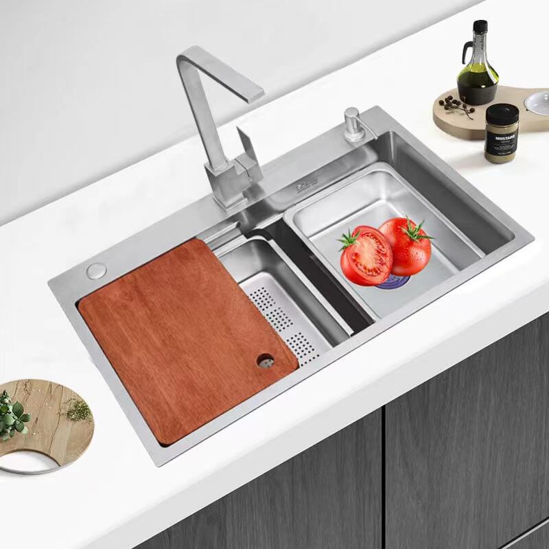 SS Silver color  Kitchen Stainless Steel Sink Single Bowl Kitchen Sink With Draw Out Faucet supplier