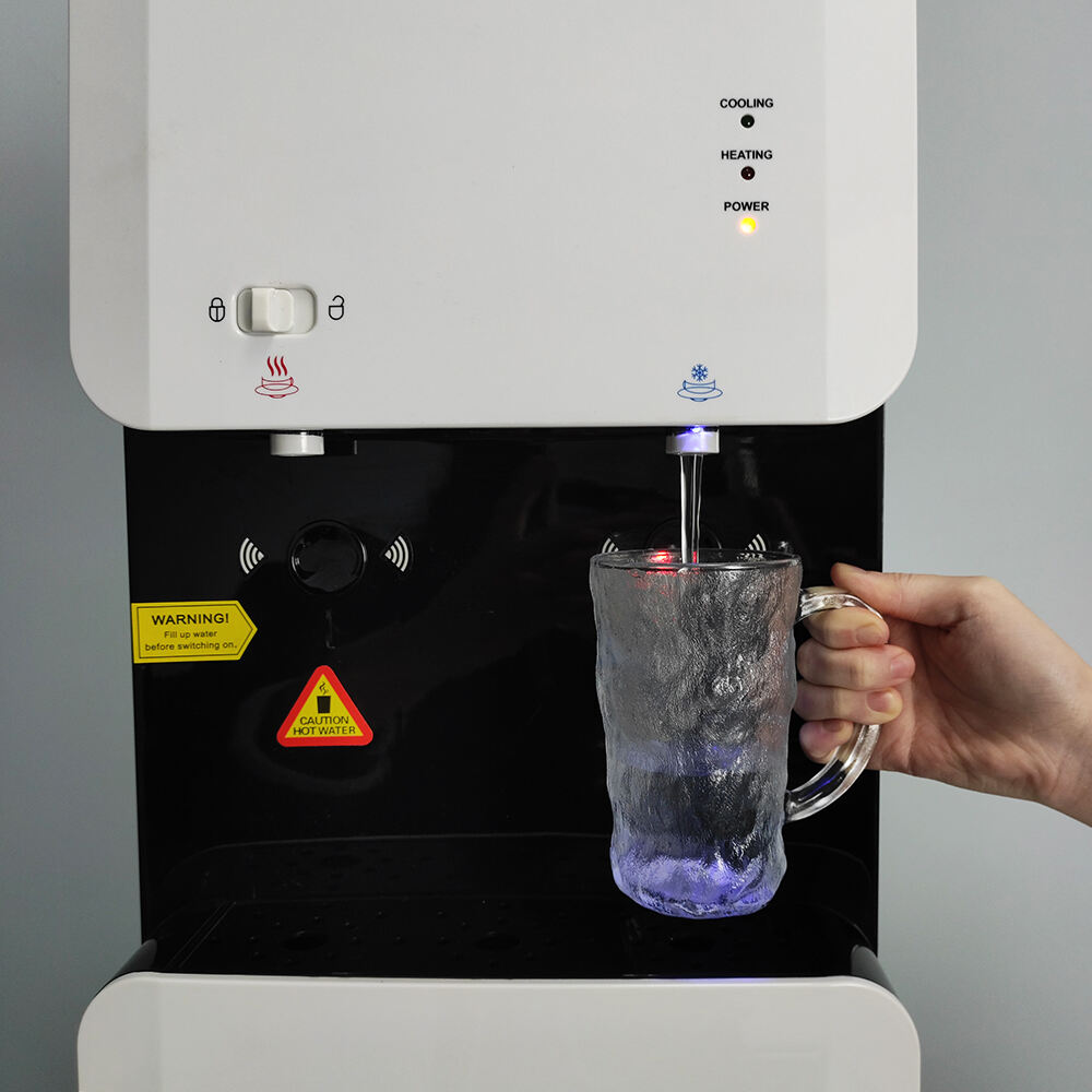 Non Contact Smart Drinking Fountain Kompressor Vanddispenser Med filtre leverandør