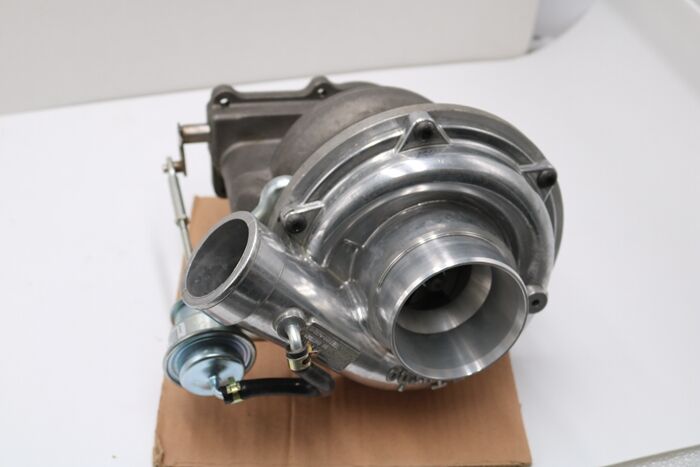 Turbocharger Wheel Loader Diesel Engine Spare Parts manufacture