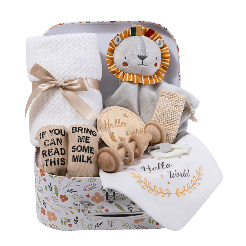 BSCI OEM  Essentials Baby Gift Set for Newborn  Baby /Gift Set with Baby Blanket Rattle bibs supplier