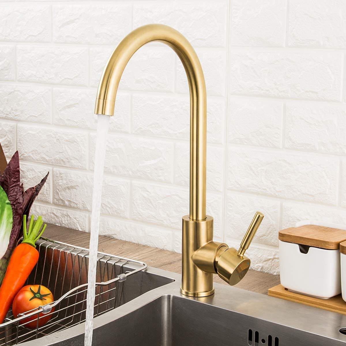 Monobloc Kitchen Gold Mixer Sink Taps Lead Free 360 Degree Swivel High Arc Single Lever Bathroom Mixer Tap supplier