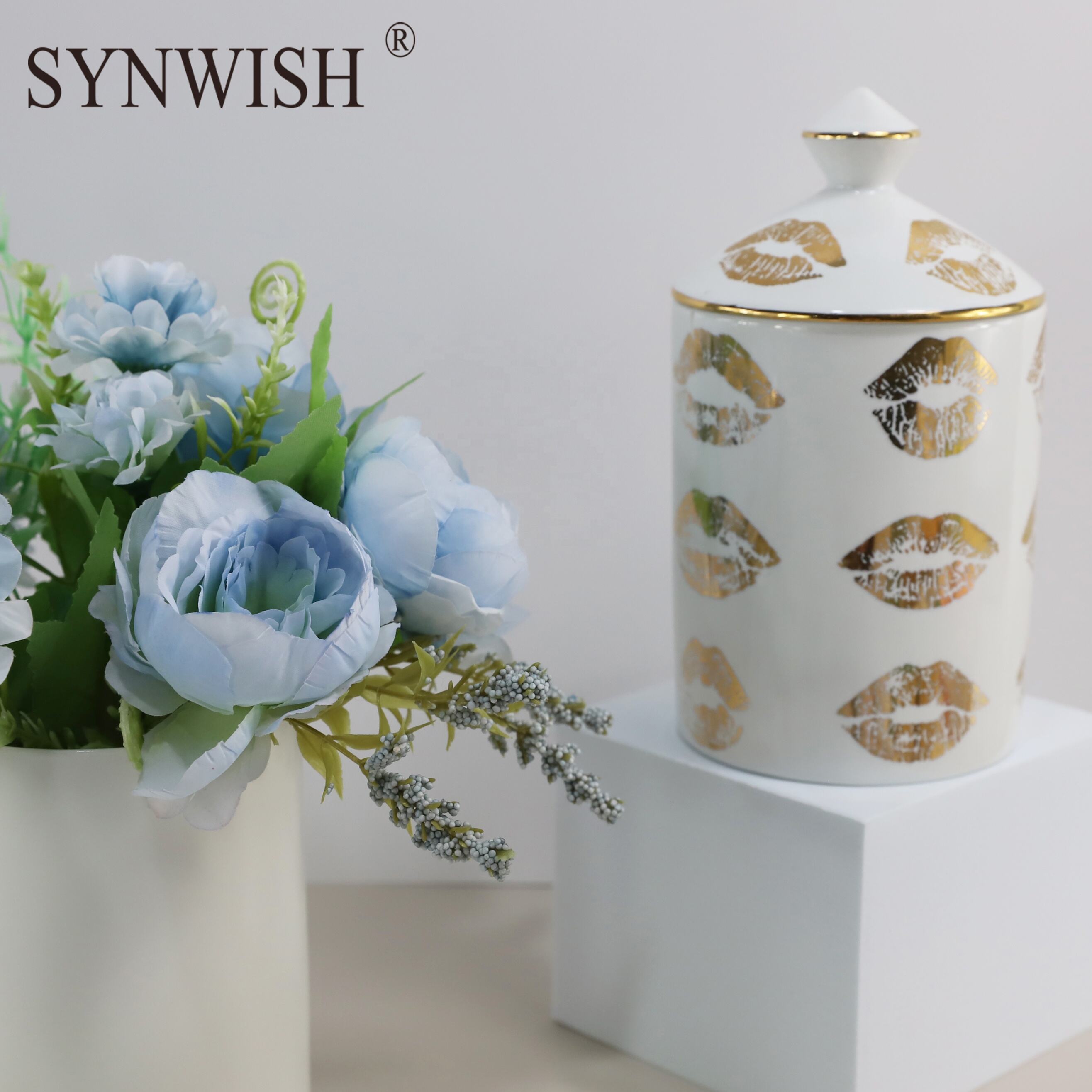 Synwish Custom Castle Design Candle Vessel Nordic Gold Ceramic Scented Candle Container jar With Lid Storage Jars details