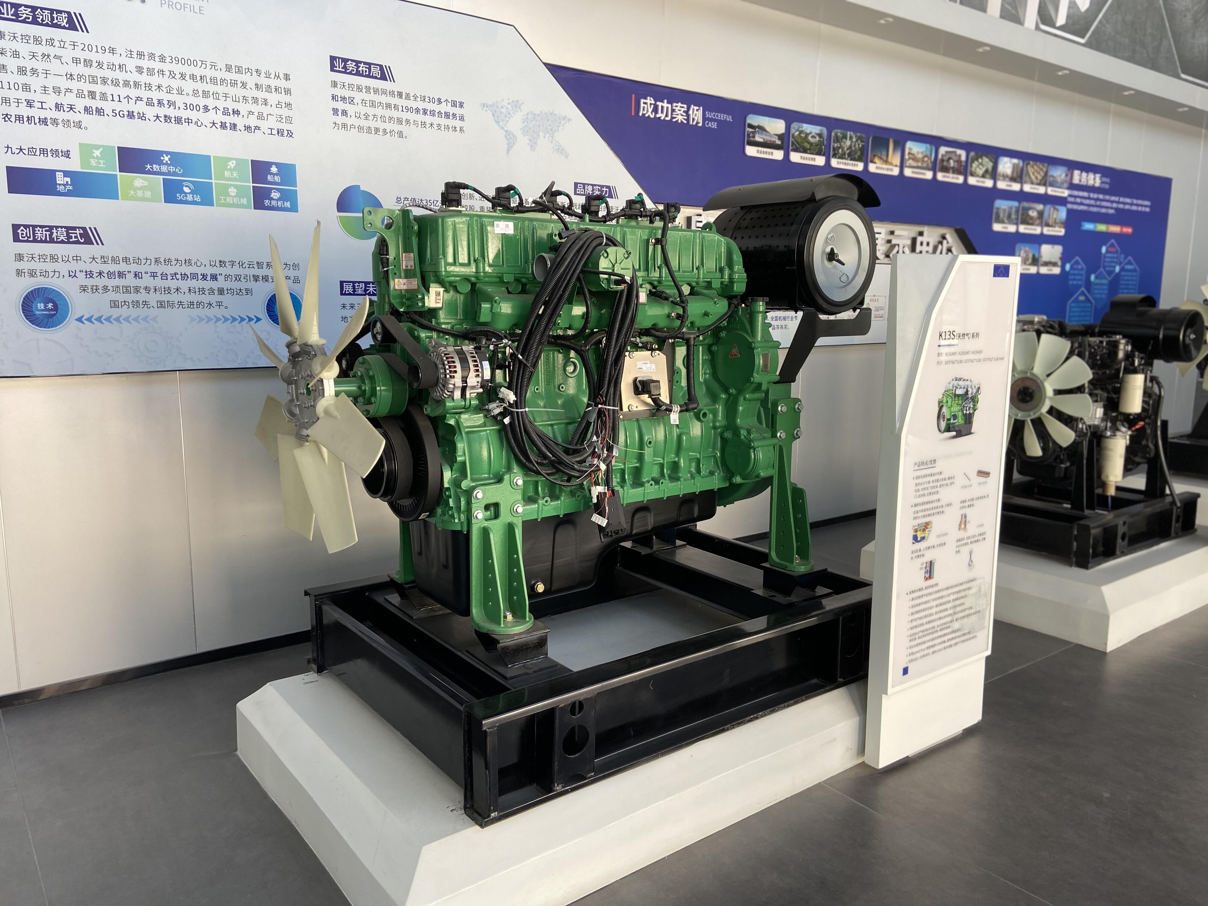 超静音 80KW 100KVA ディーゼル発電機価格水冷 XNUMX 気筒電子ガバナ発電機サプライヤー