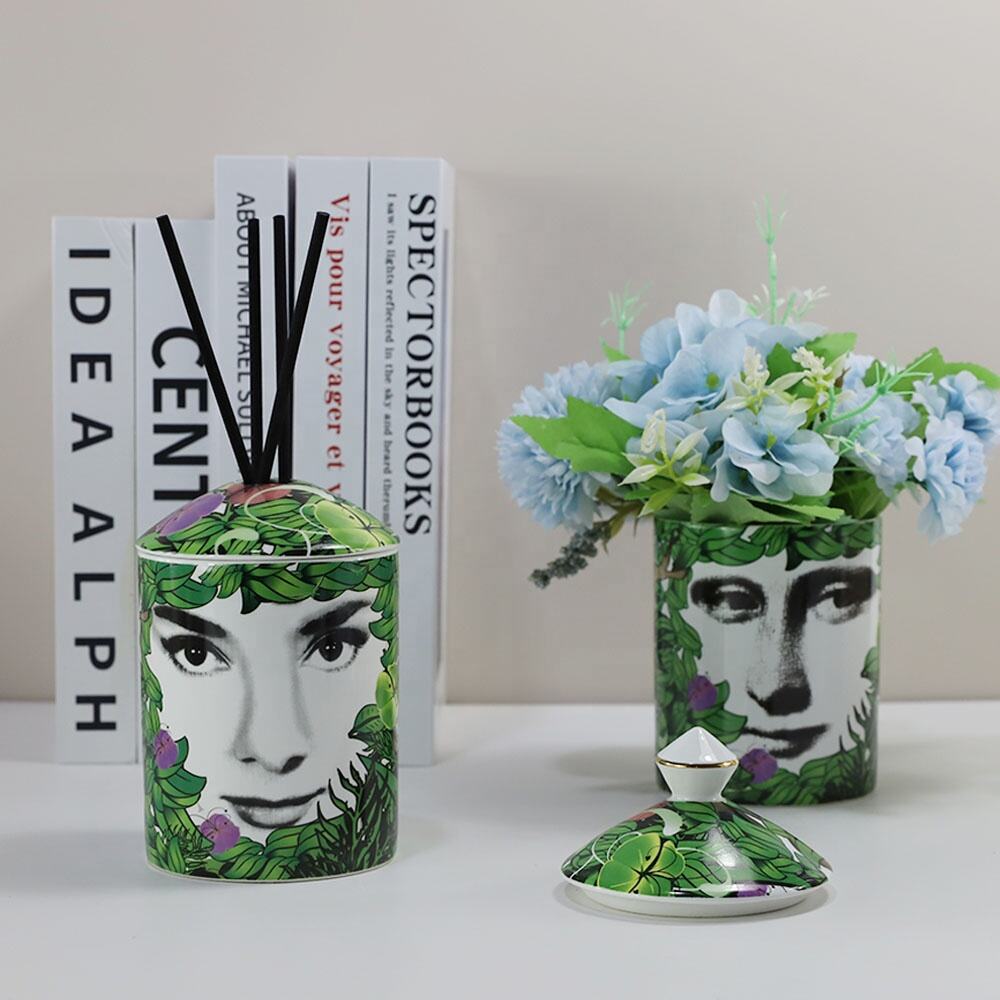 Custom Lady Face Printed Porcelain Candle Containers With Lids Unique Luxury Girl Face Ceramic Jar For Scented Soy Candle manufacture