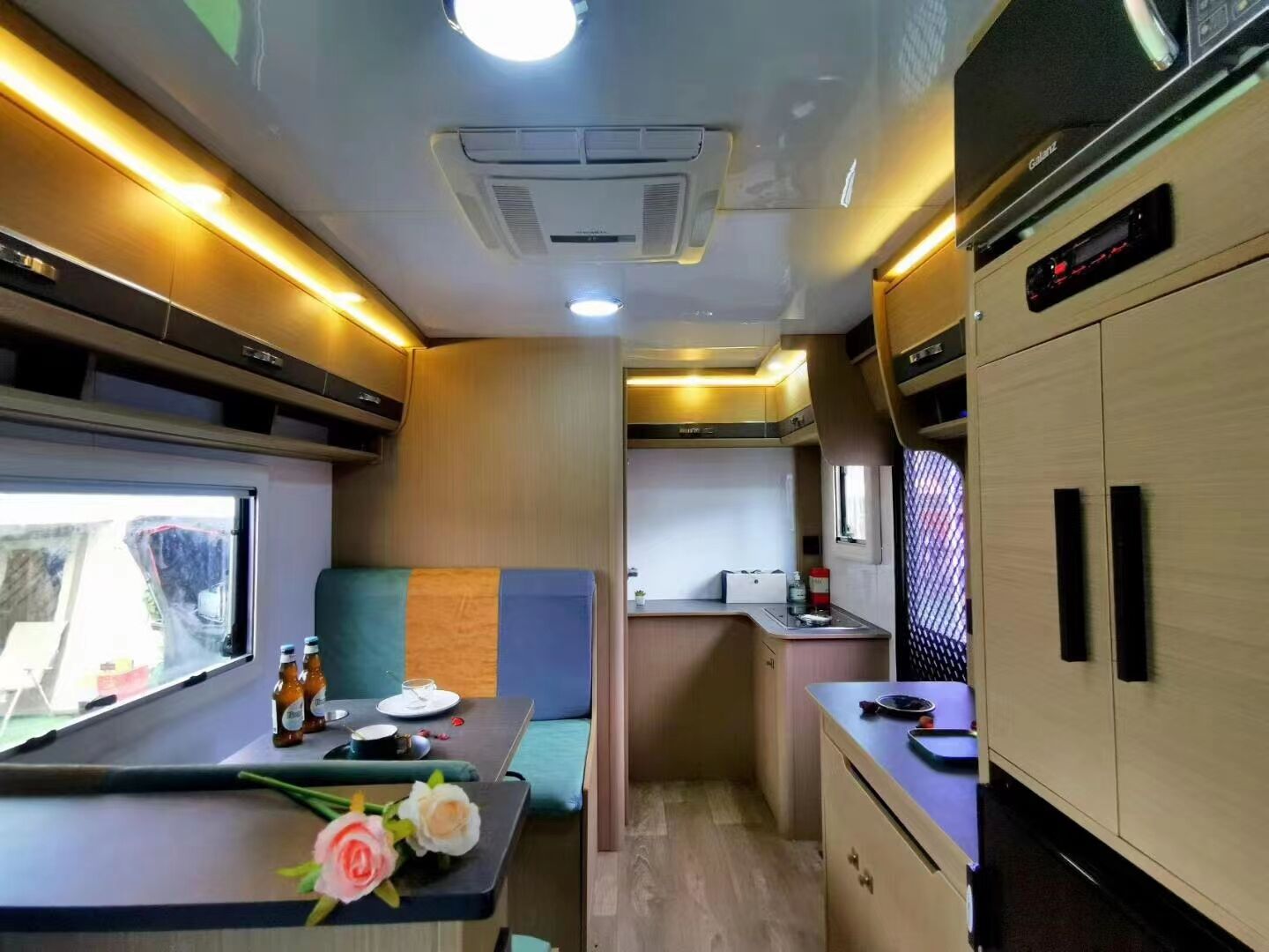 China overland car travel trailer rv camper motorhome caravans galvanized sheet tiny house for sale with bathroom manufacture