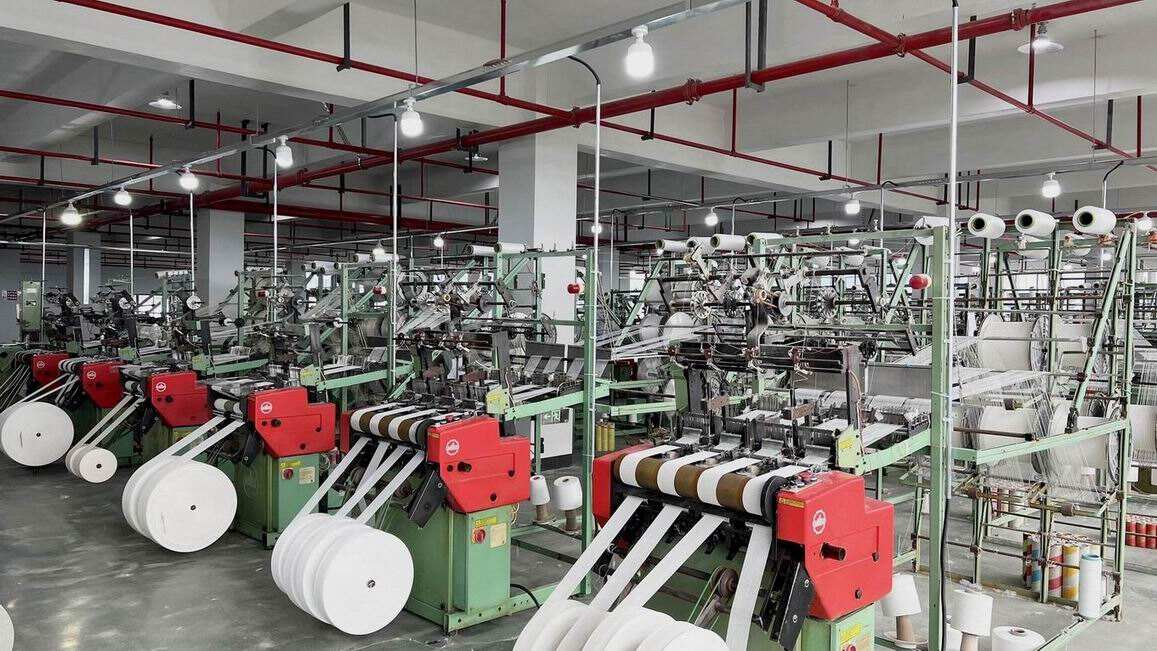 Anthrive Professional Manufacturer OEM Size Medical Elastic First Aid Sterile Conforming Pbt Gauze Bandage factory