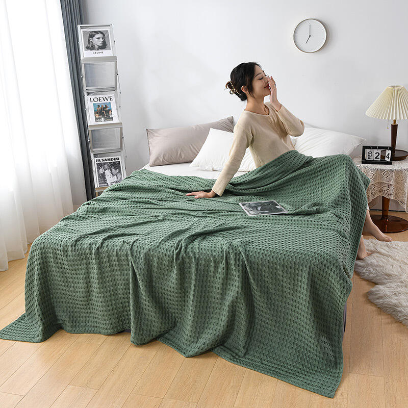 Factory Wholesale Pure Cotton Solid Colorful Super Soft Luxury Defect Knit Waffle Towel Quilt