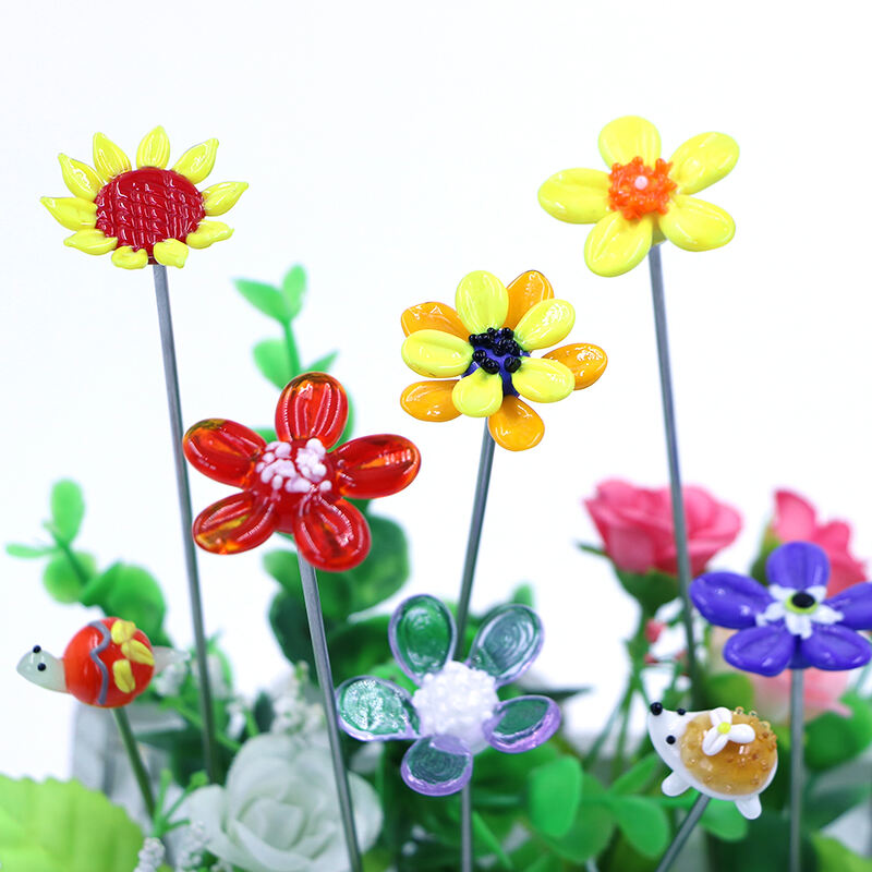 Garden Decorative Lampwork Handmade Glass Flower Animal Figurine With Metal Stake supplier