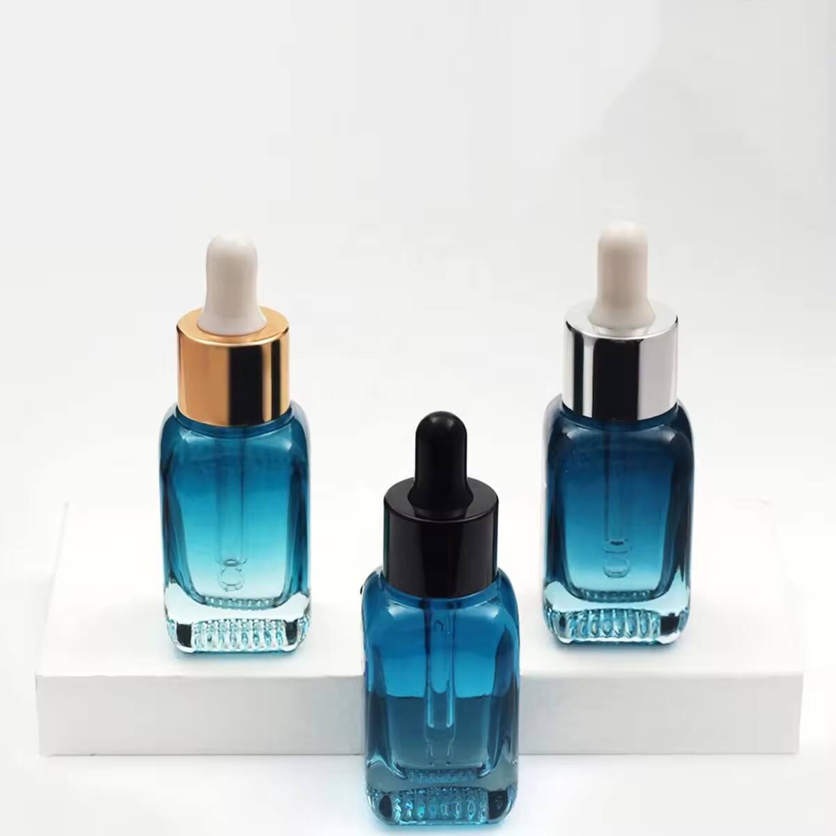 Custom square grid bottom blue gradient cosmetic glass bottles essential oil glass bottle serum packaging glass dropper bottle details