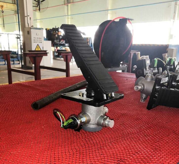 Brake Control Valve Wheel Loader Spare Parts details