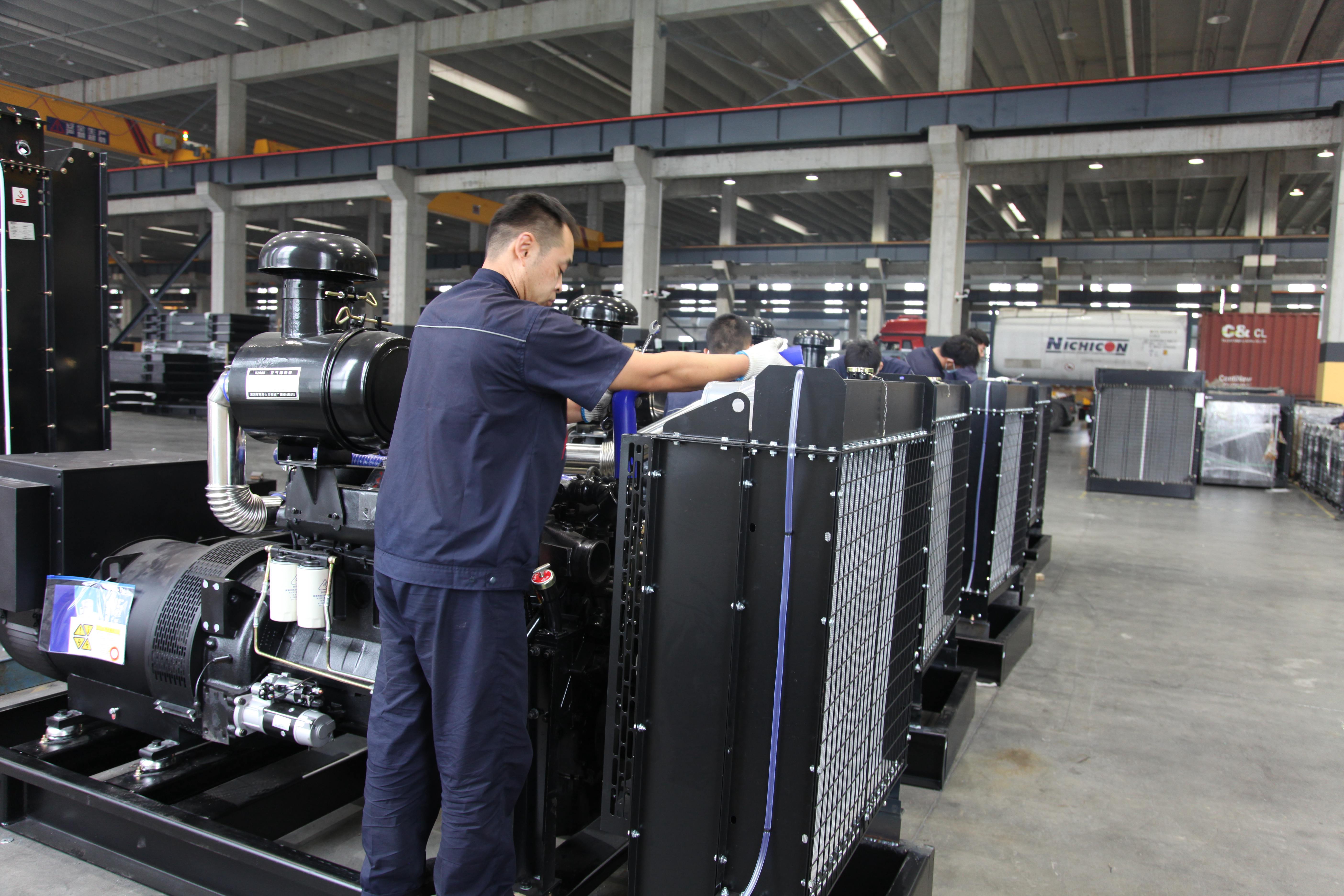 Hot sale 50KW 75KW electric power generator open/silent 200 Kw 160kw Ac Silent Diesel Generator factory