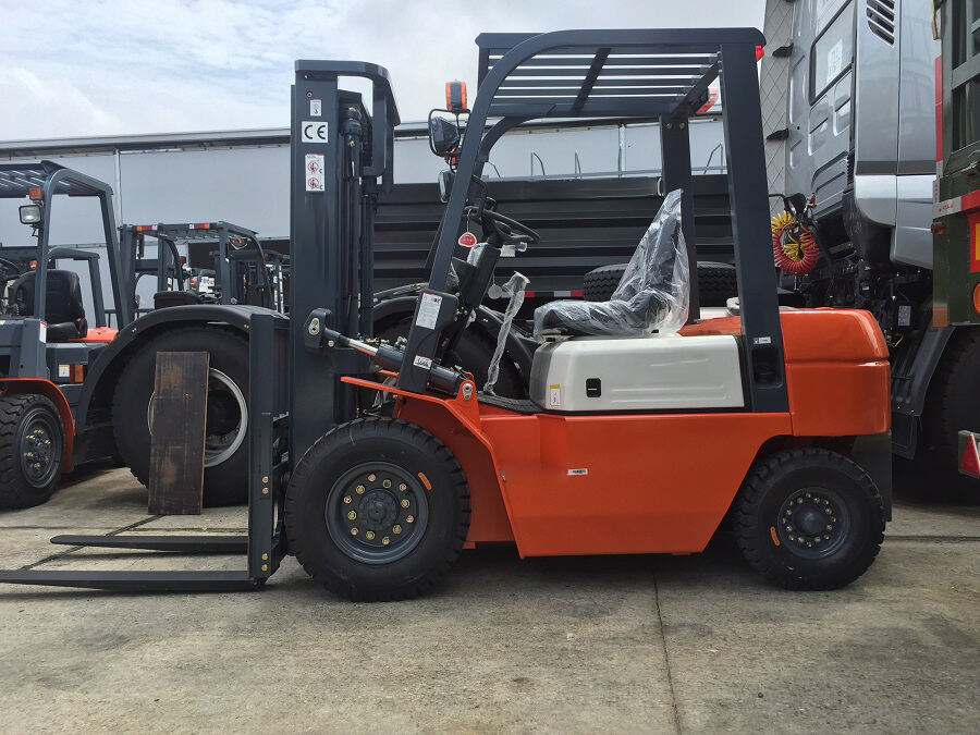 Contact Supplier Leave Messages Diesel Forklift 2 Ton CPCD20 with 3 Stage 4.5 Meter Mast Used in Container manufacture