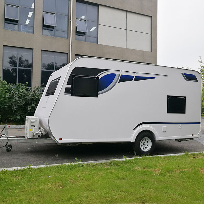 Maßgeschneiderter Wohnwagen für 4–6 Personen mit Küche/Badezimmer für Reisen im Freien