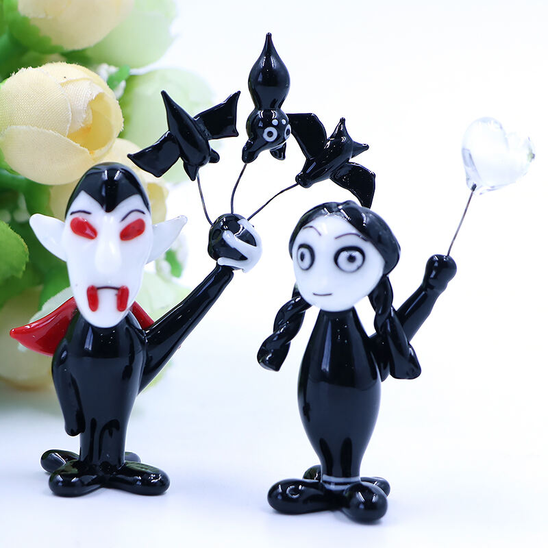 Festival Gift Halloween Glass Vampire Figurine Ornament For Decoration manufacture