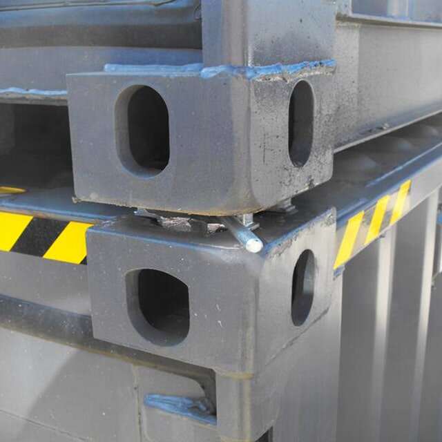 Cargo Shipping Container Manual Type Lashing Twist Lock ISO Dimensions supplier