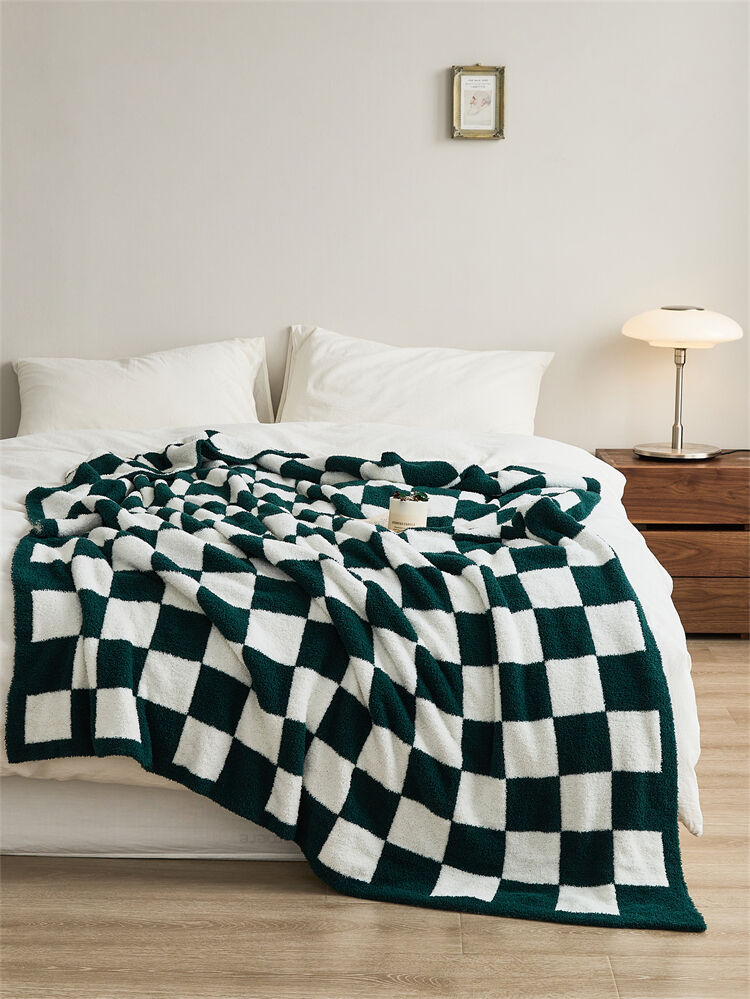 Hot Selling Super Soft Plaid Checkerboard Polyester Custom Knitted Throw Blanket for Autumn and Winter QPG details