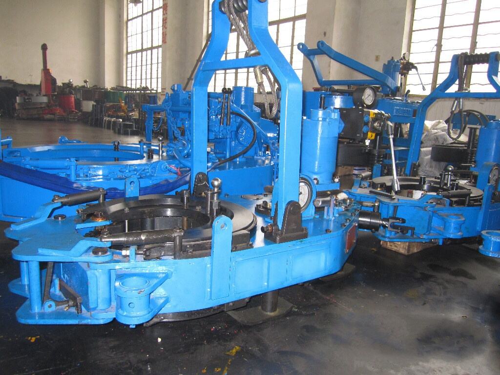 Handling oil well drill rig Wellhead XQ140 12Y other oil field equipment Power Tongs for Sale manufacture