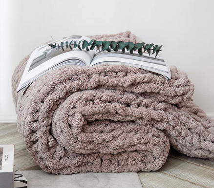 Handmade Chunky Cross Knit Blanket Throw Retail for Warm Soft Winter Knitted details