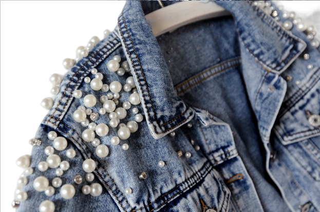 Factory Wholesale Women Pearl Denim Jacket Beaded Pearl Loose And Thin Spring Autumn Short Style Wedding Denim Jacket Supplier manufacture
