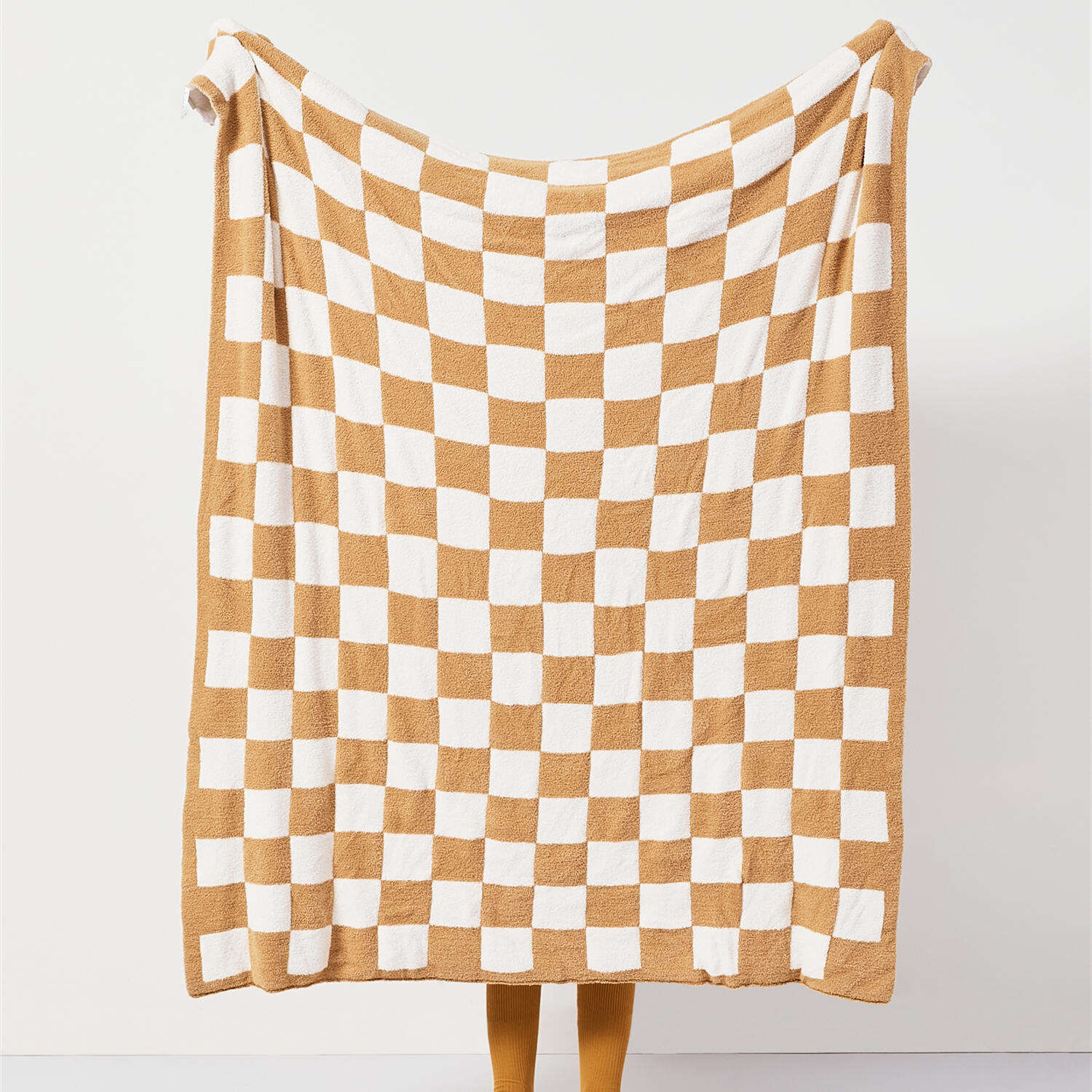 Wholesale New Hot-selling Microfiber United Fashion Checkered 100% Polyester Knitted Throw Blanket for Autumn Winter QPG supplier