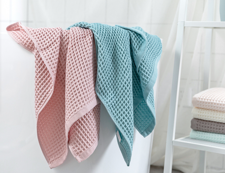 Stock Bath Towel 100% Cotton Waffle Weave Lightweight Quick-dry 70x140cm Solid Color Bath Towel Sets White Bath Hand Face Towels supplier