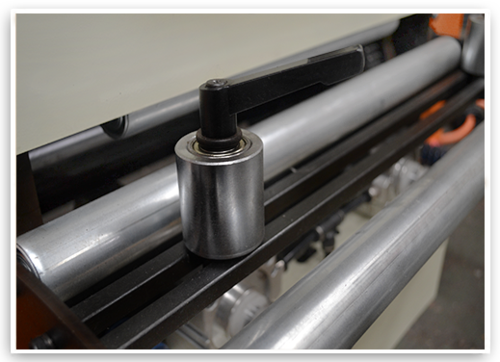 NCF Type NC Servo Roll Feeder For Sheet Thickness: 0.6mm~3.5mm, Pneumatic Release System manufacture