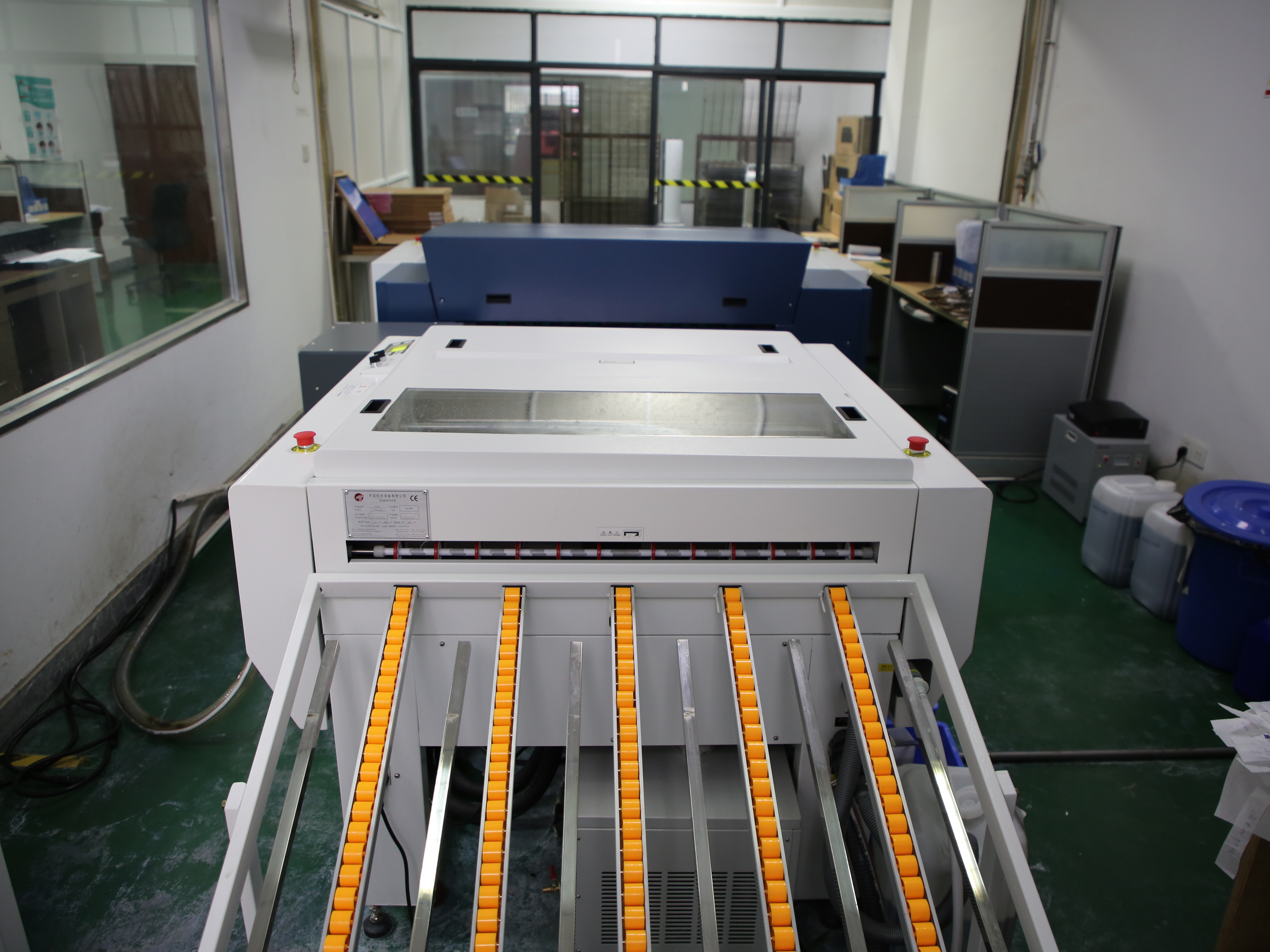 Fabrication de films d'impression CMYK pour cartes plastiques