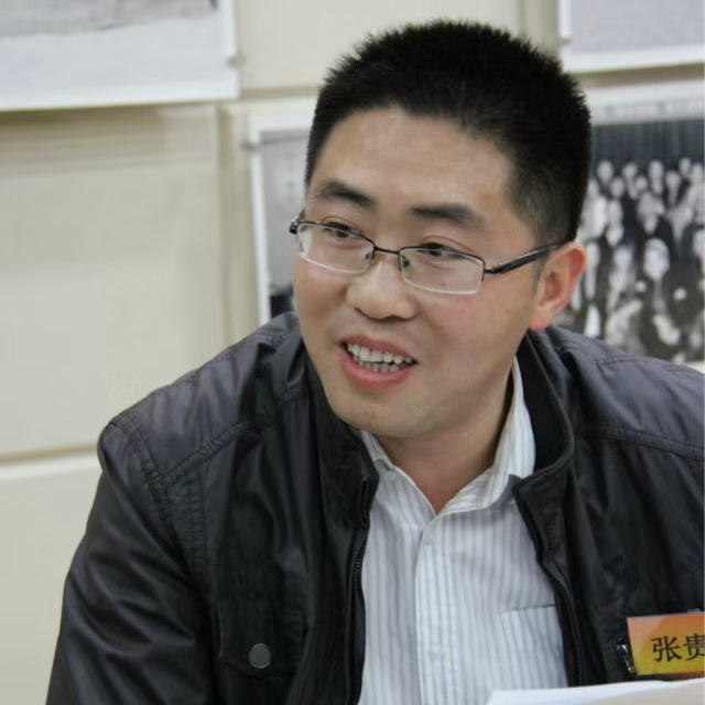 Leo Zhang – Stiúrthóir Táirgeachta