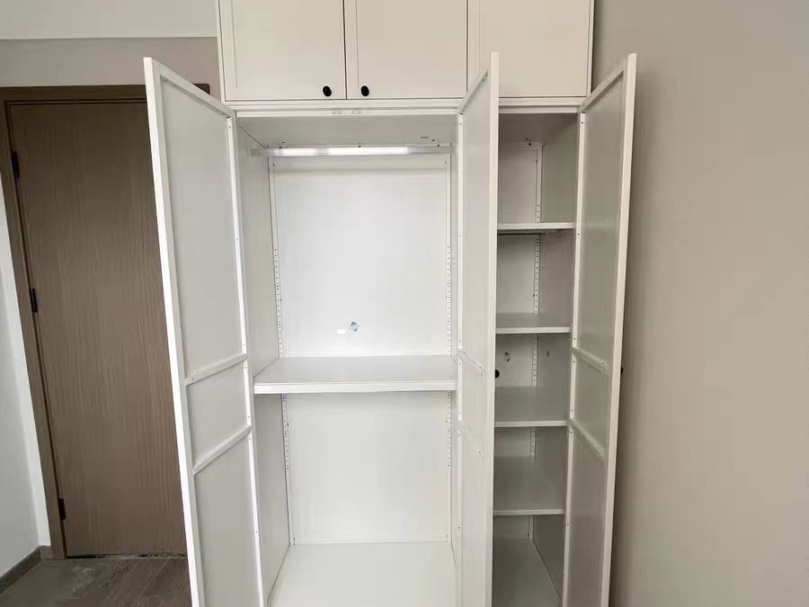Steel wardrobe received high praise from customers