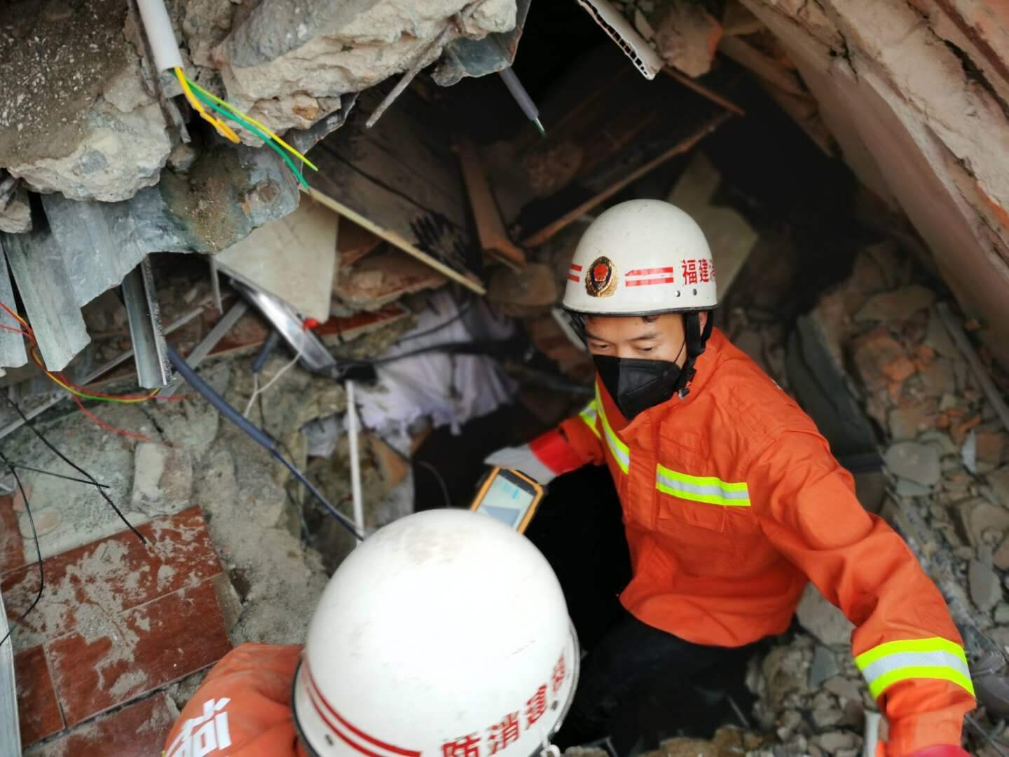 Hotel collapse accident rescue