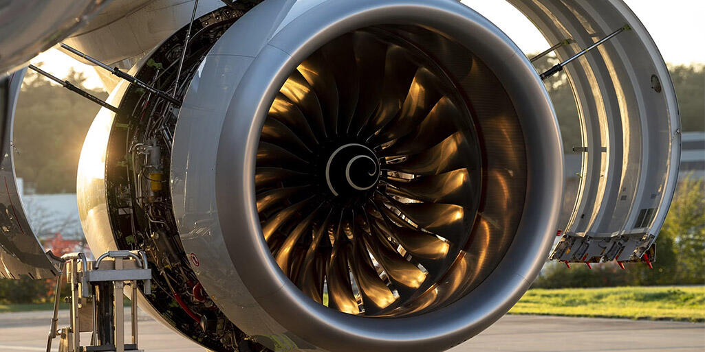 Airplane engine