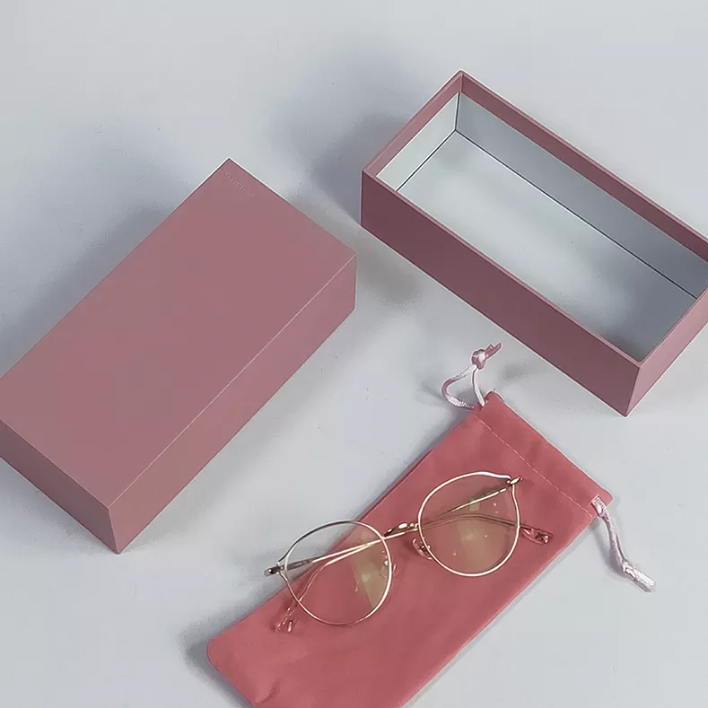 Glasses box